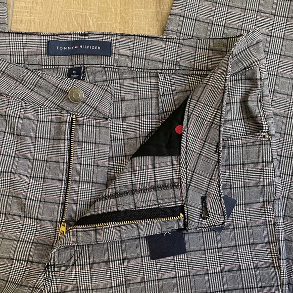 Tommy Hilfiger The Flex Plaid Patterned Ankle Pants 14 - Picture 9 of 12
